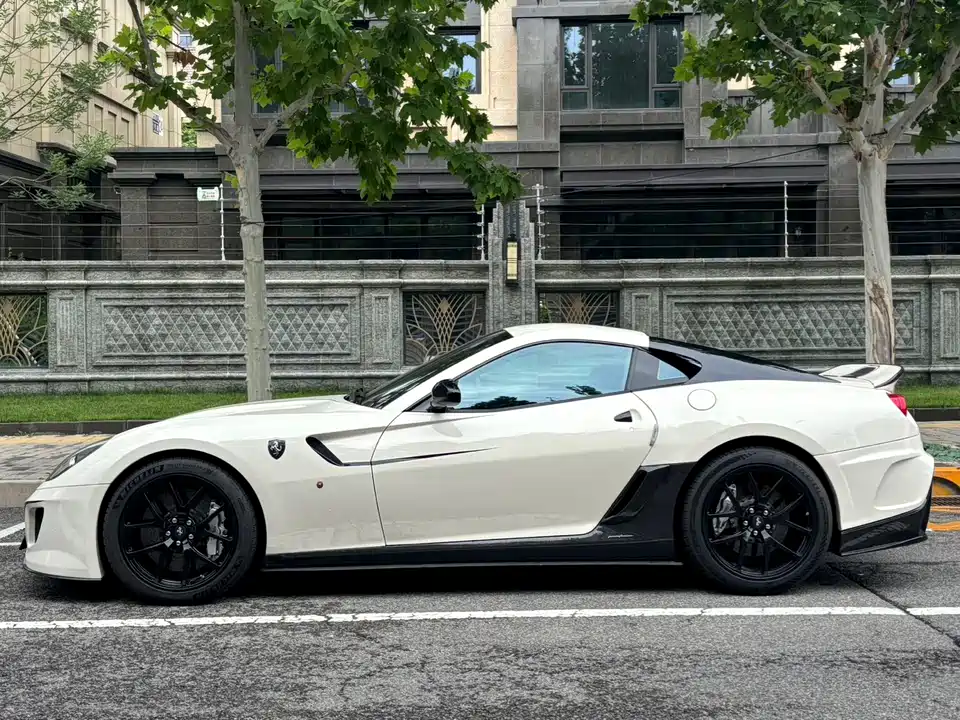 Ferrari 599
