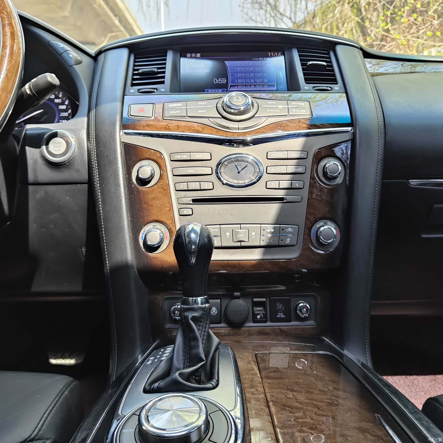 Infiniti QX56, 2013 19