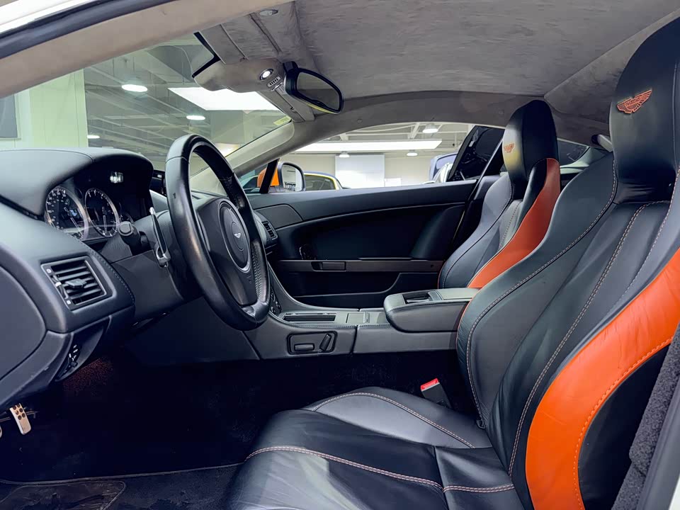 Aston Martin V8 Vantage