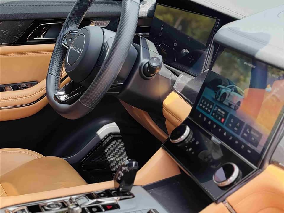 Lynk & Co 09