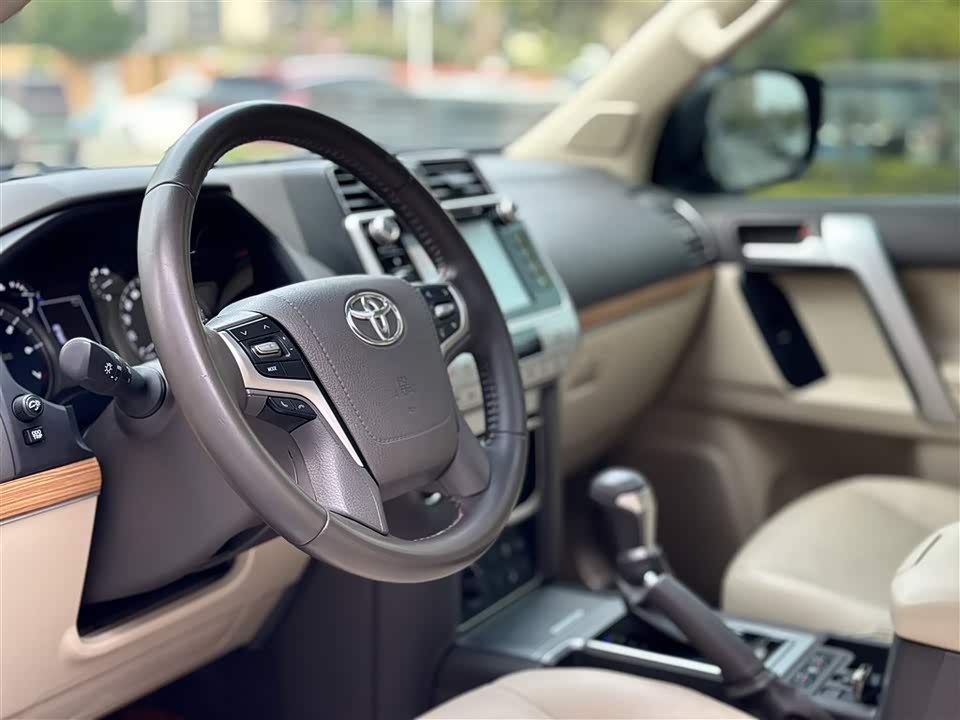 Toyota Prado