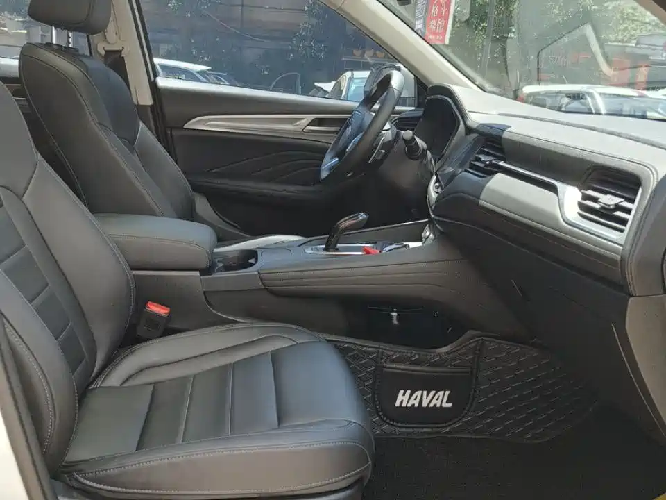 Haval F7