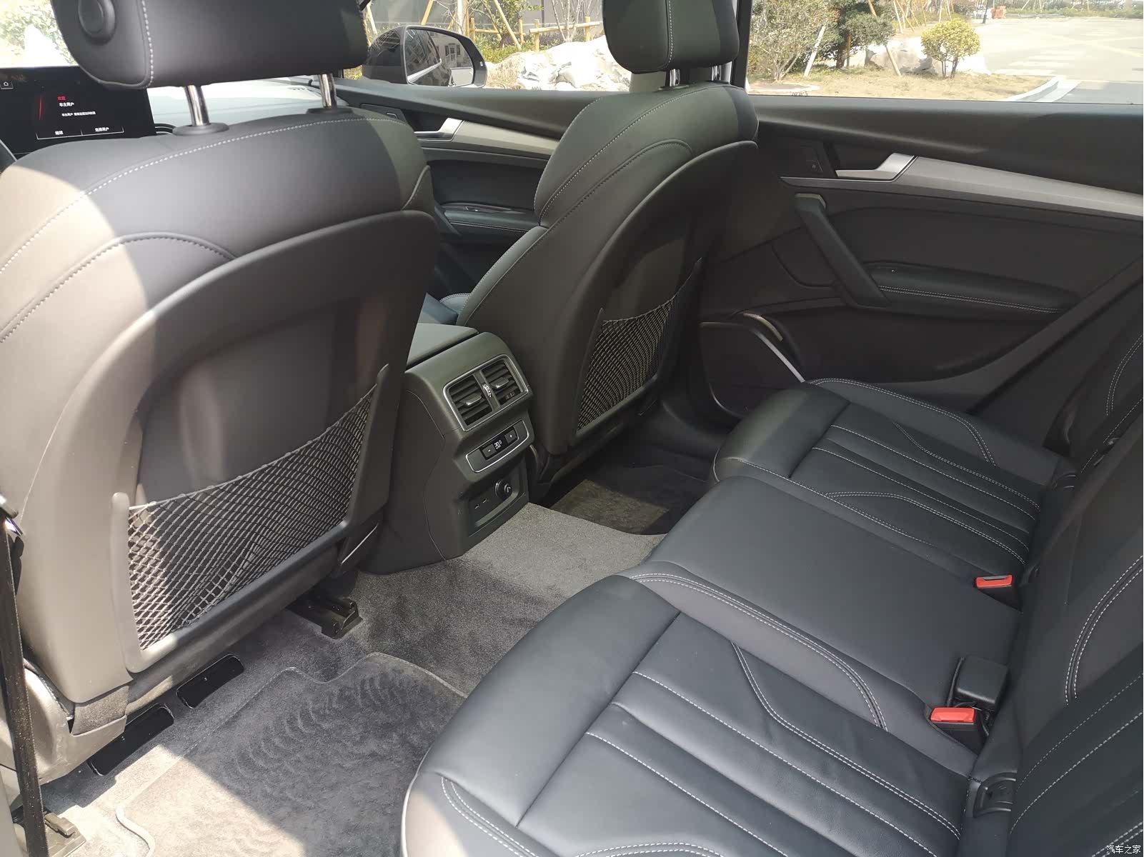 Audi Q5L, 2022 9