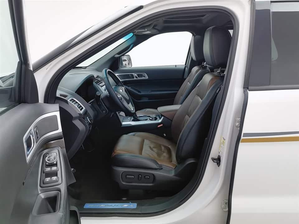 Ford Explorer Ford Explorer