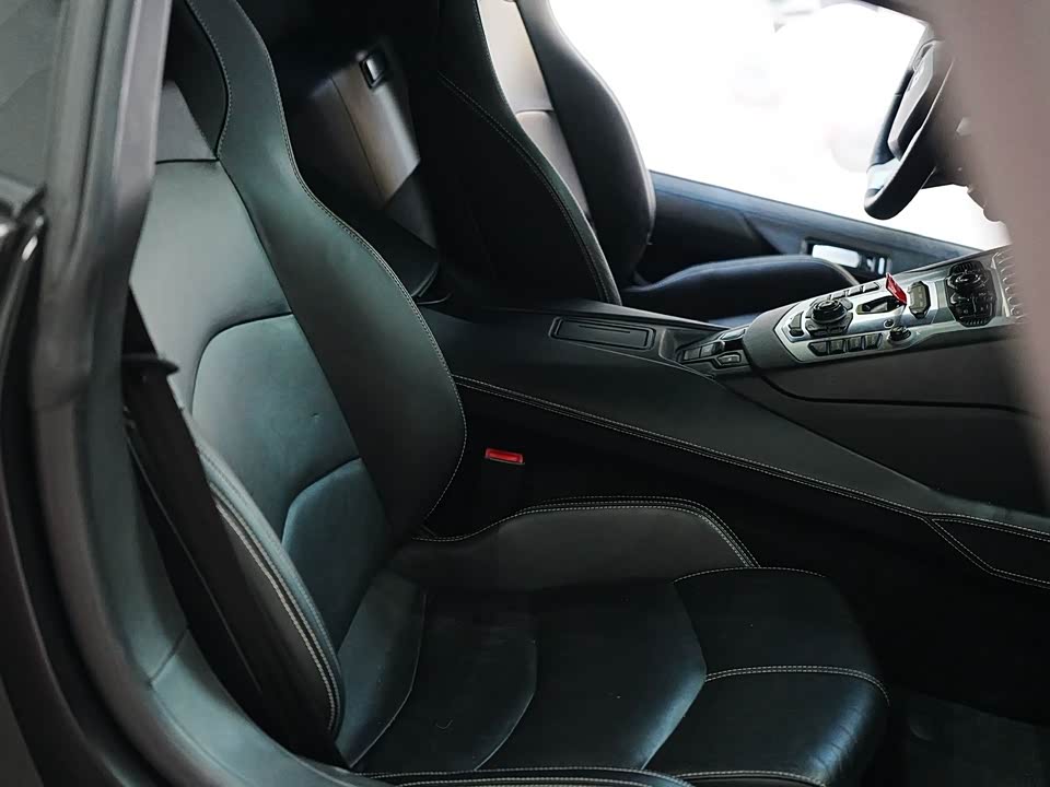 Lamborghini Aventador