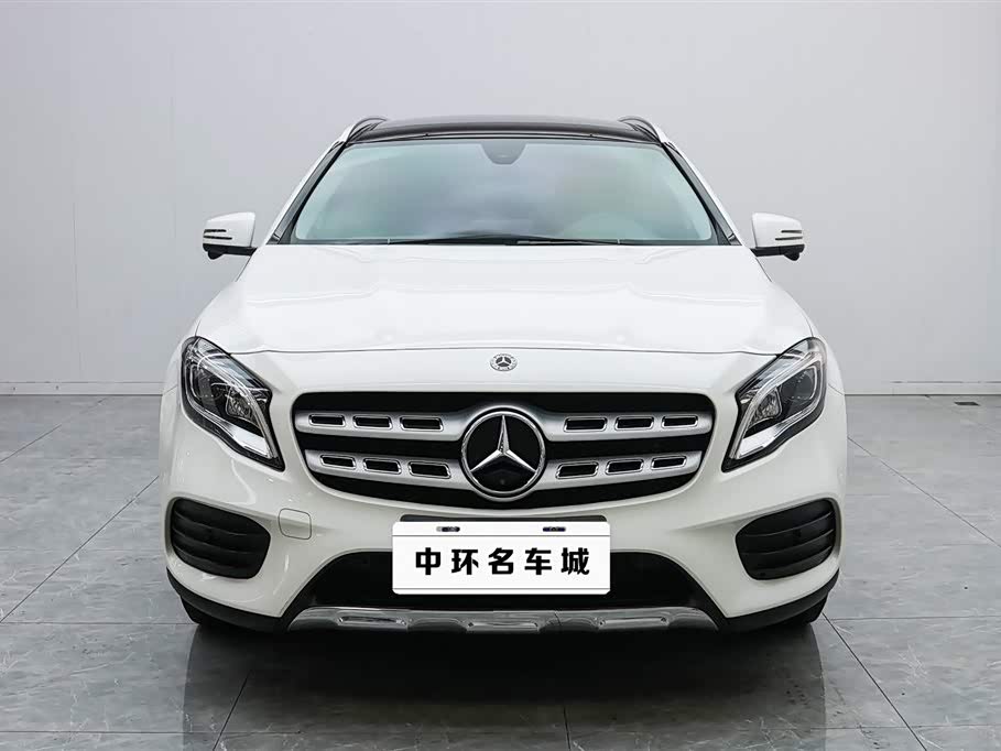 Mercedes-Benz GLA Mercedes-Benz GLA
