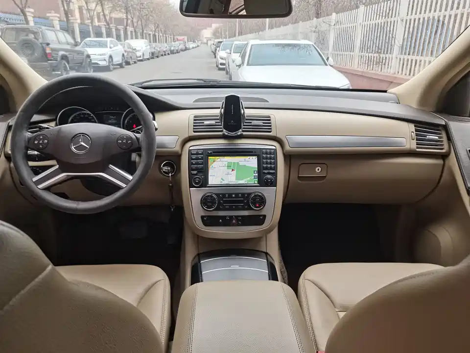 Mercedes-Benz R-class