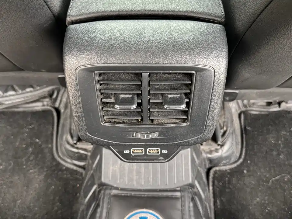 Volkswagen T-ROC exploring Songs