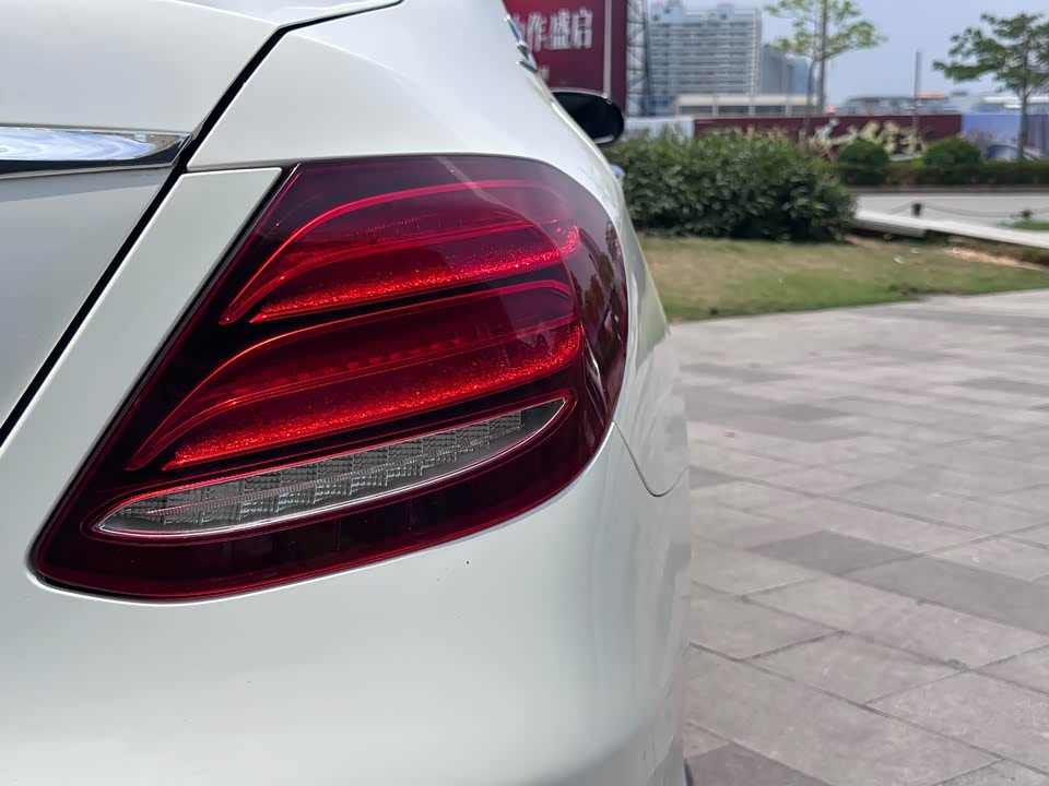 Mercedes-Benz E-class Mercedes-Benz E-class