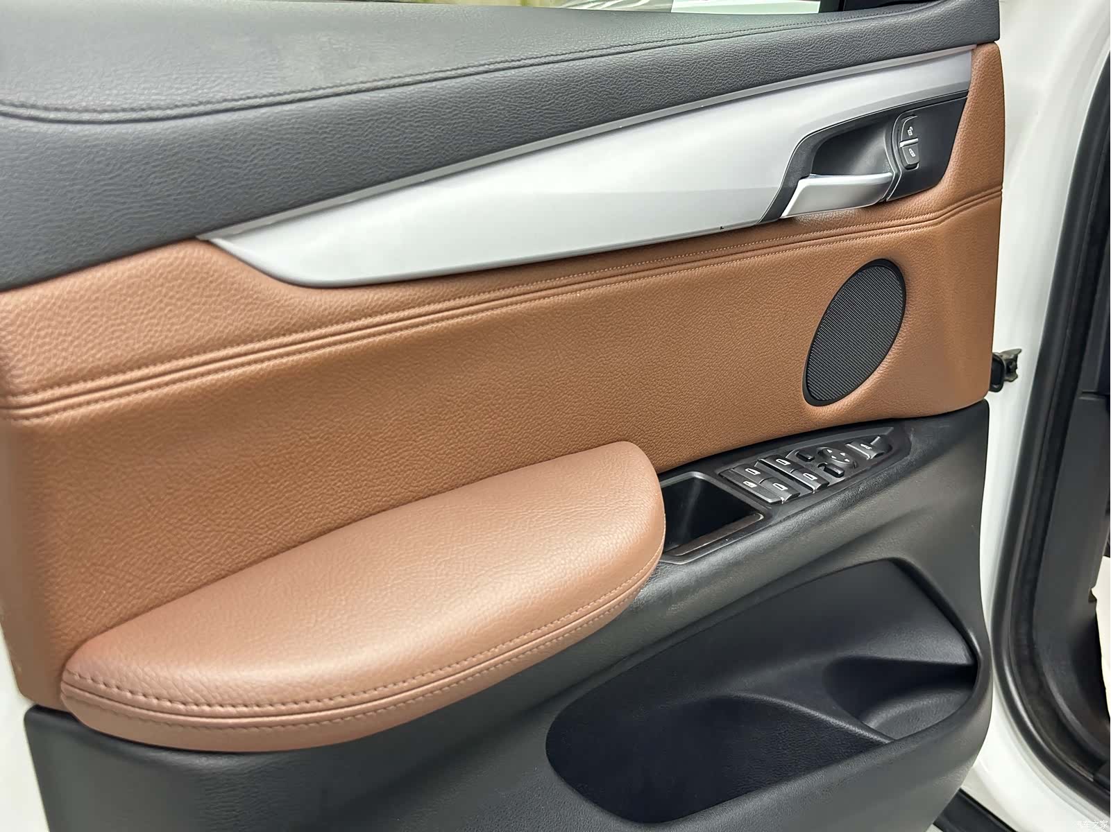 BMW X6, 2015 11
