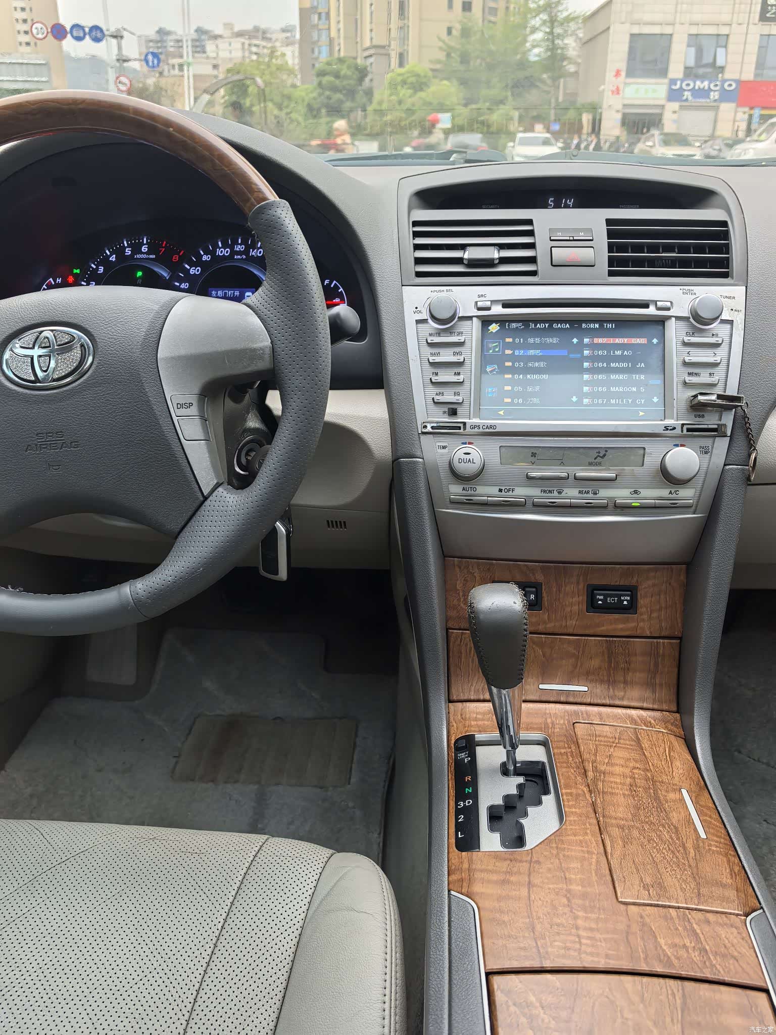 Toyota Camry, 2011 8