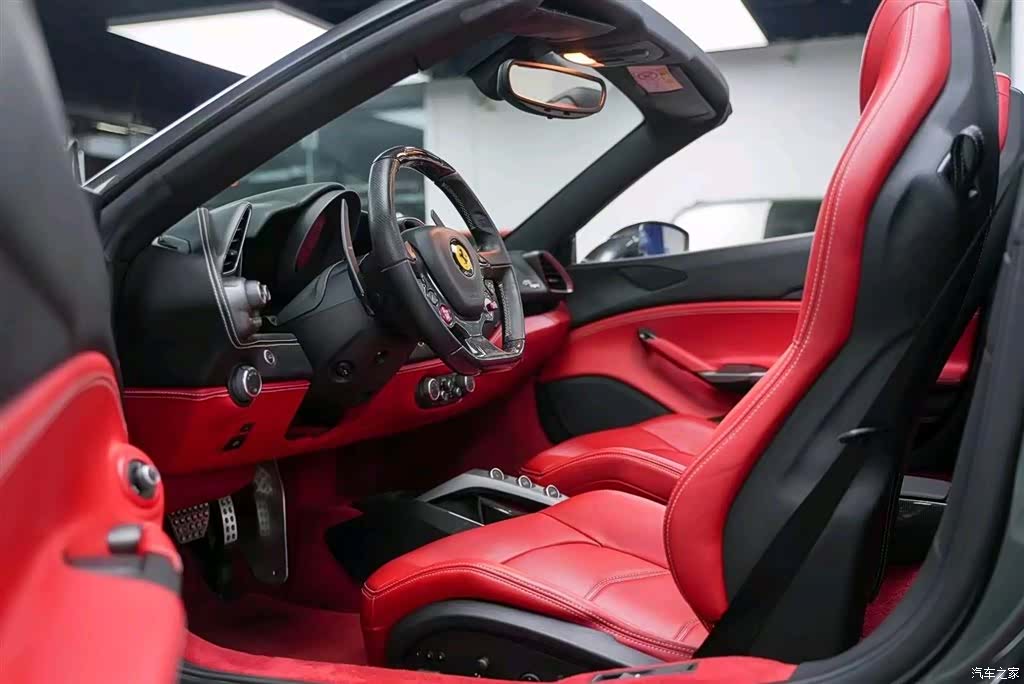 Ferrari 488, 2016 8