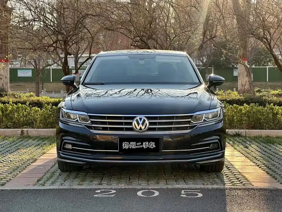 Volkswagen Huiang