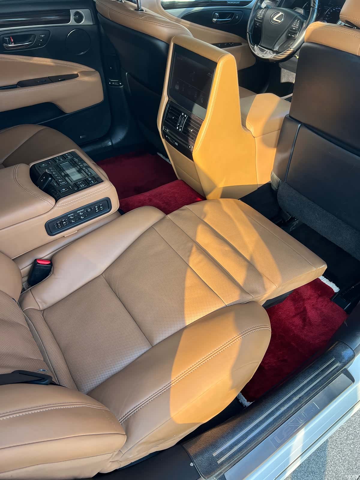 Lexus LS, 2016 28