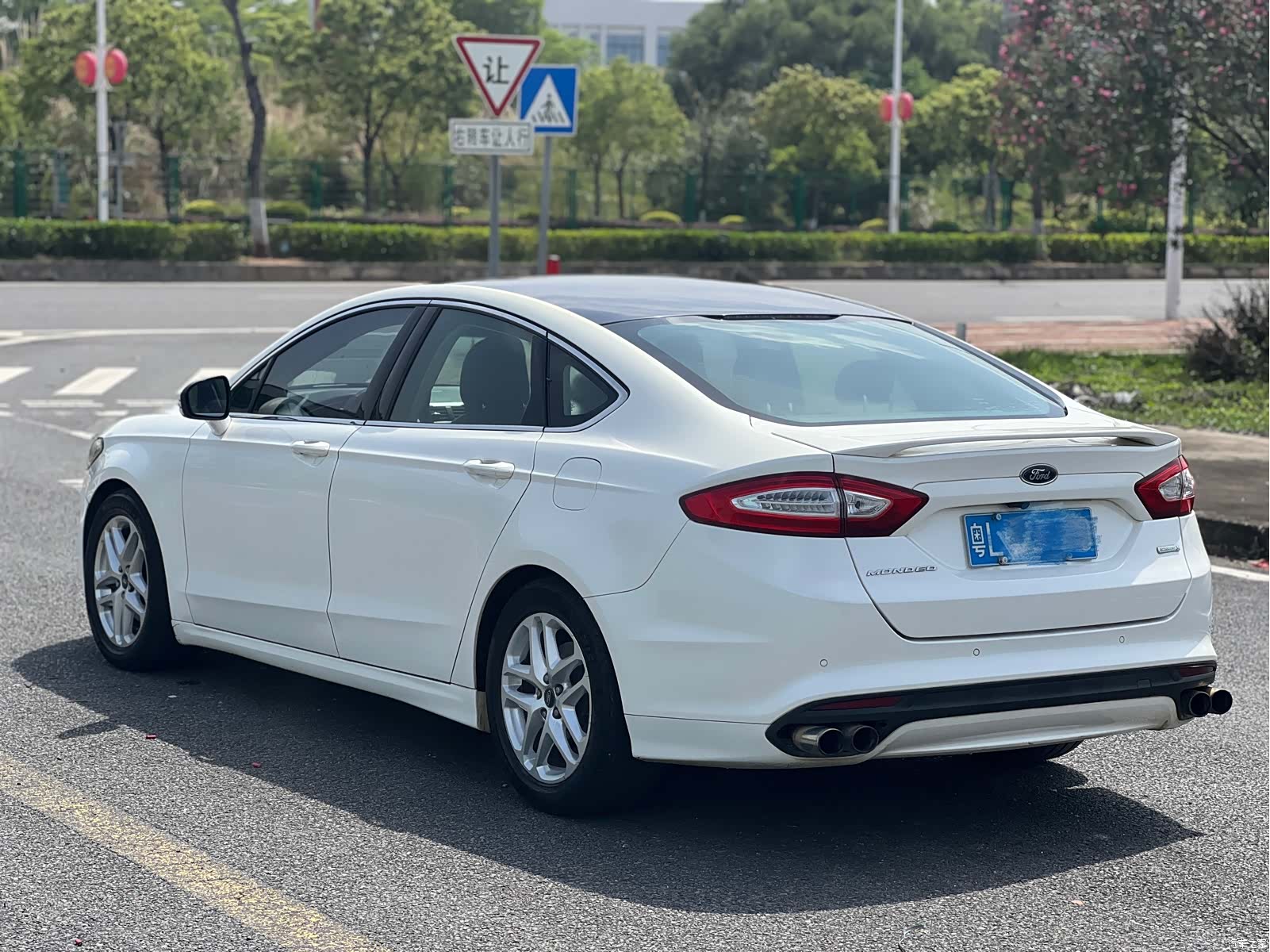 Ford Mondeo, 2016 3