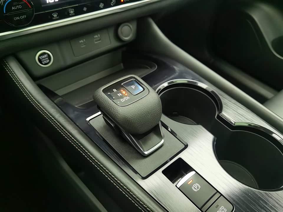 Nissan Qijun