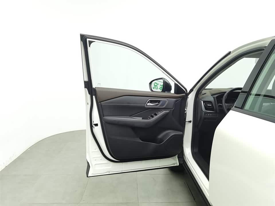 Nissan Qijun