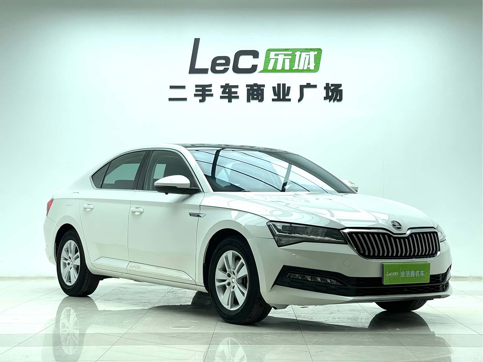 Skoda Superb, 2022 3
