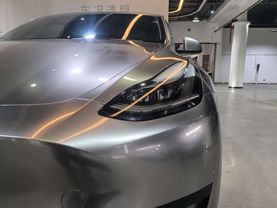 Tesla Model Y Tesla Model Y
