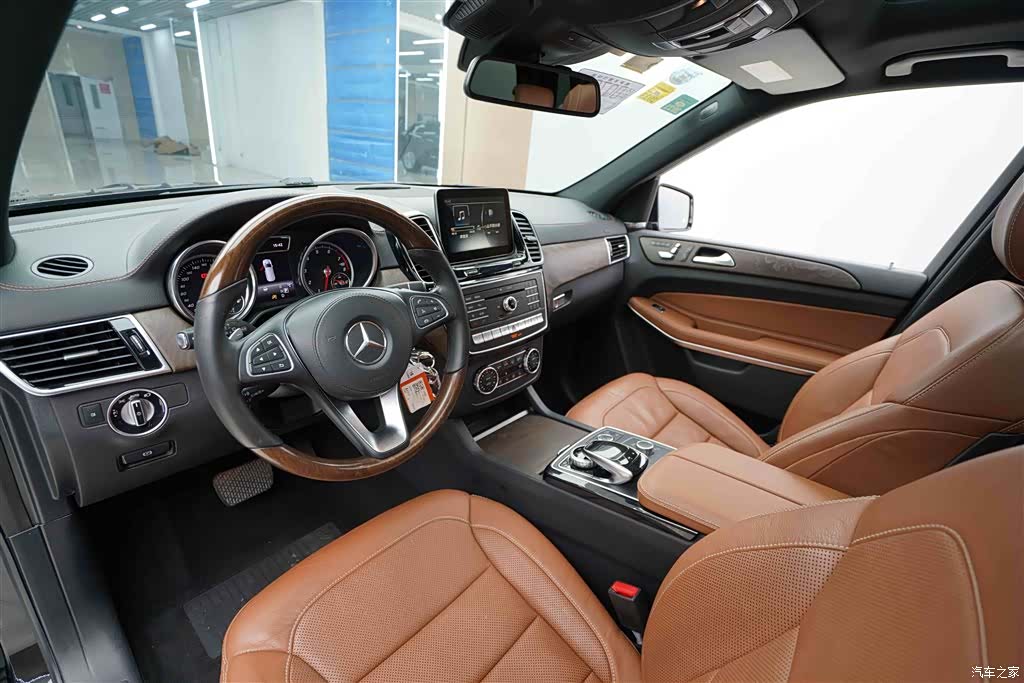 Mercedes-Benz GLS, 2017 3