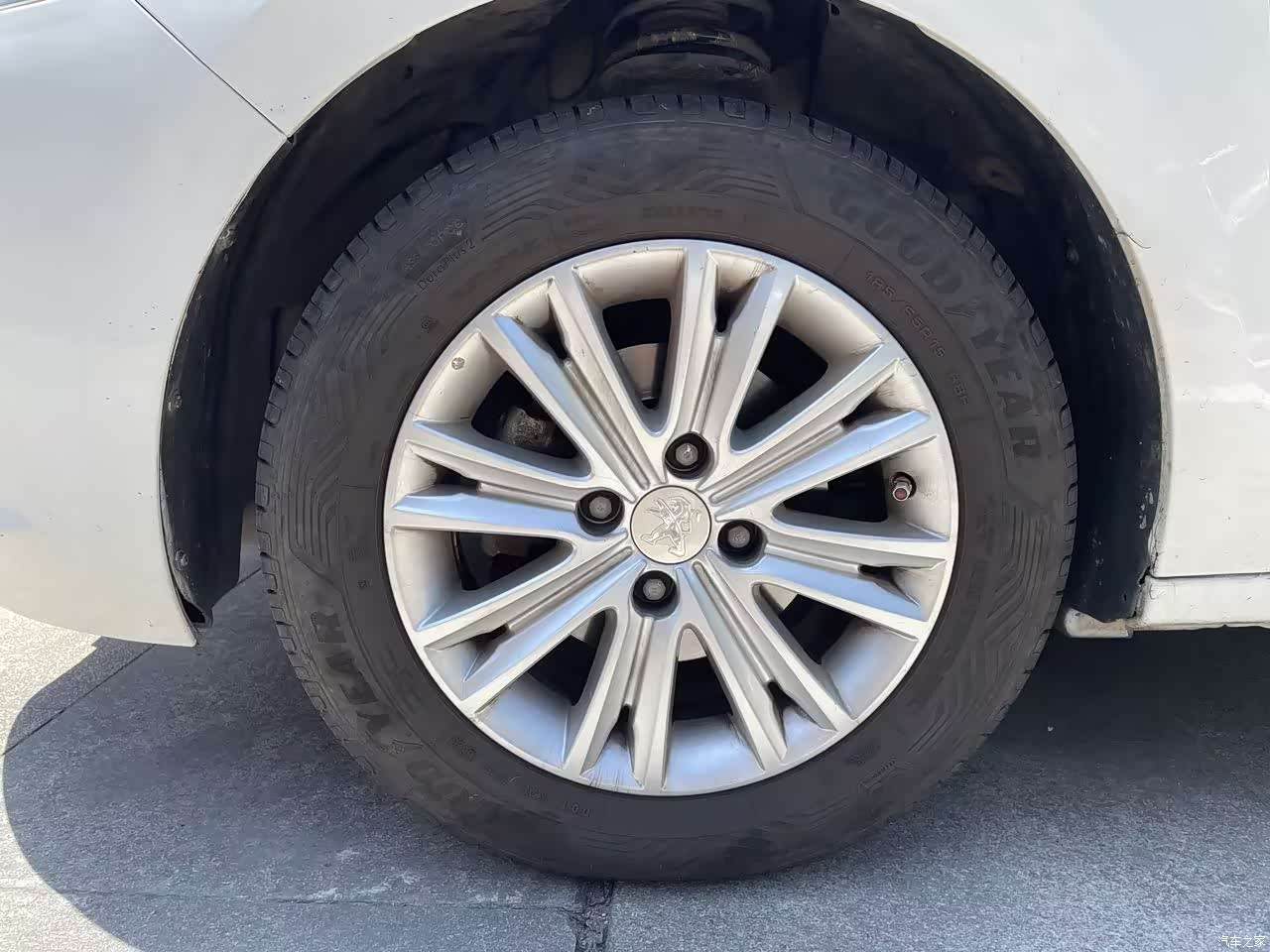 Peugeot 301, 2016 26