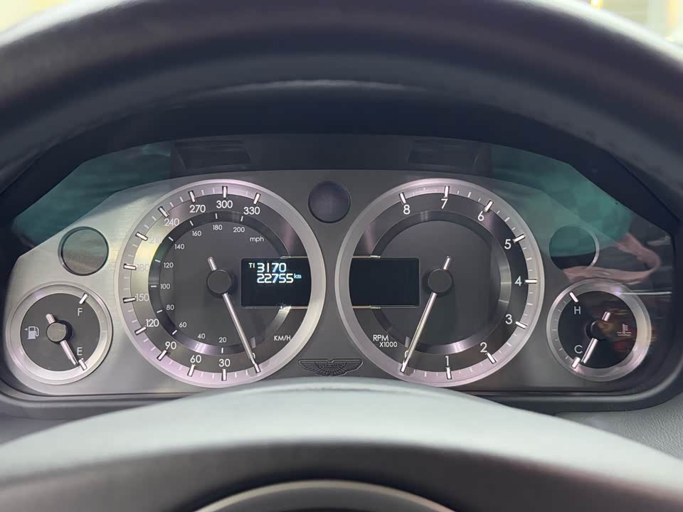 Aston Martin V8 Vantage