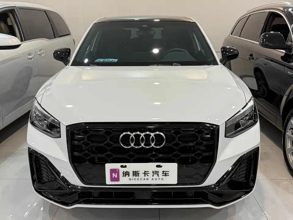 Audi Q2L