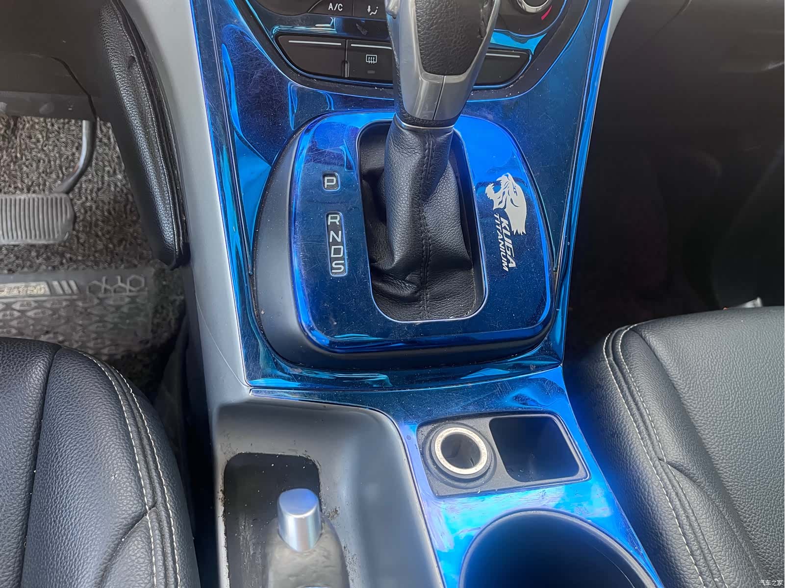 Ford Kuga, 2016 10