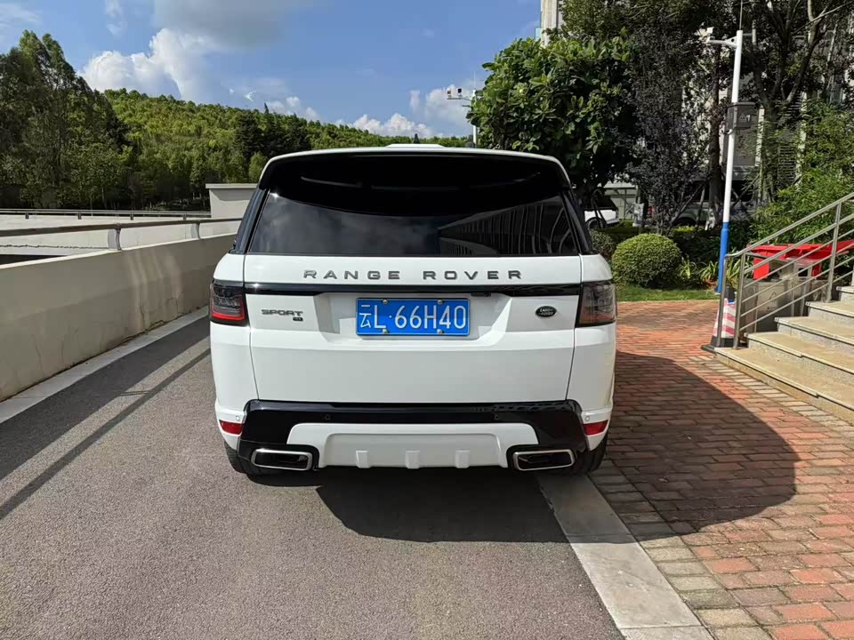 Land Rover Range Rover Sport Land Rover Range Rover Sport