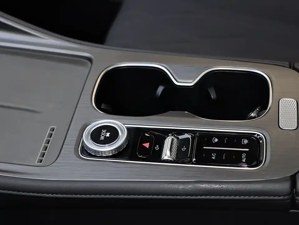 Chery Tiggo 8 PLUS Chery Tiggo 8 PLUS