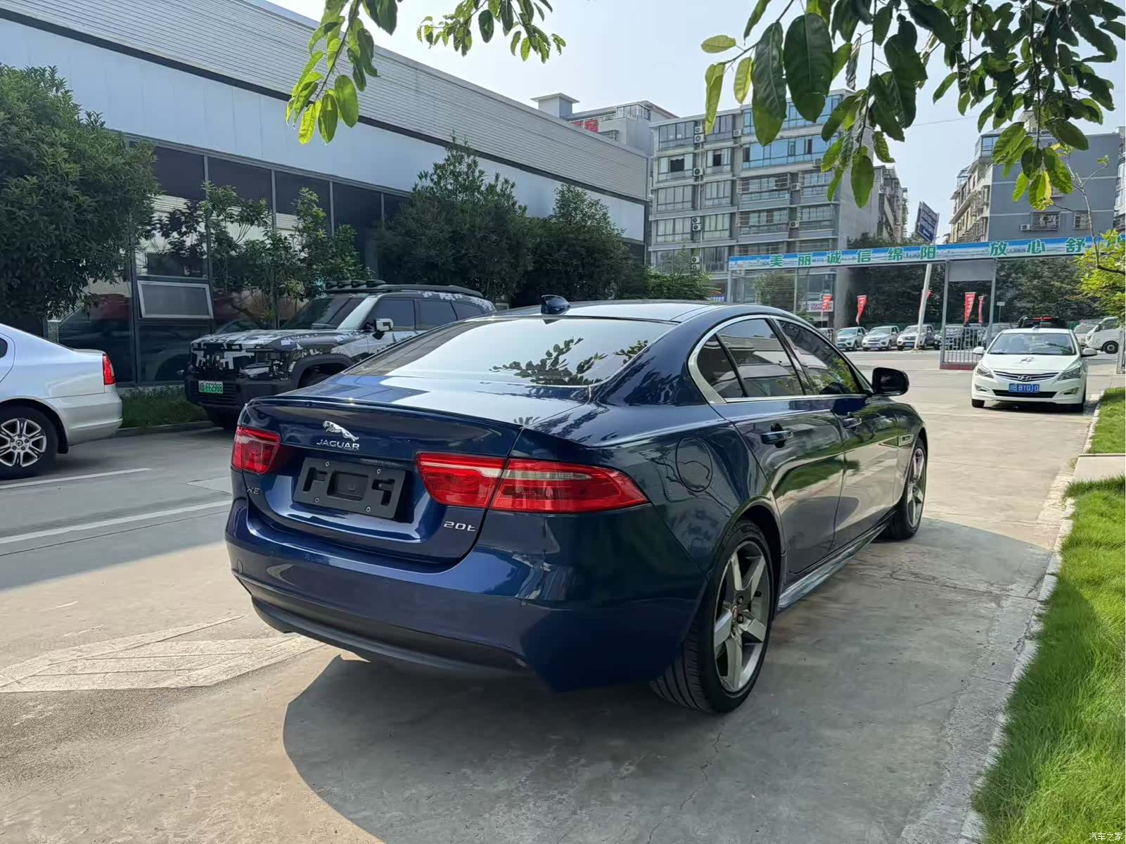 Jaguar XE, 2016 7