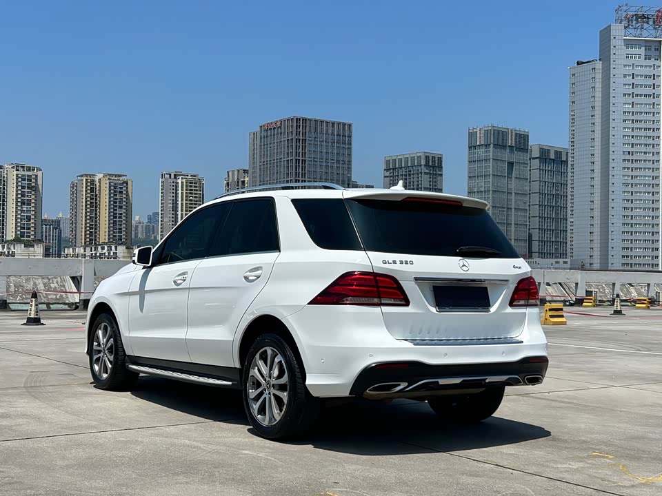 Mercedes-Benz GLE Mercedes-Benz GLE