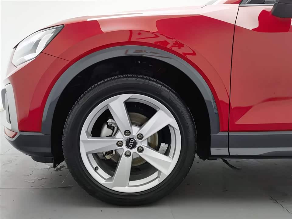 Audi Q2L Audi Q2L