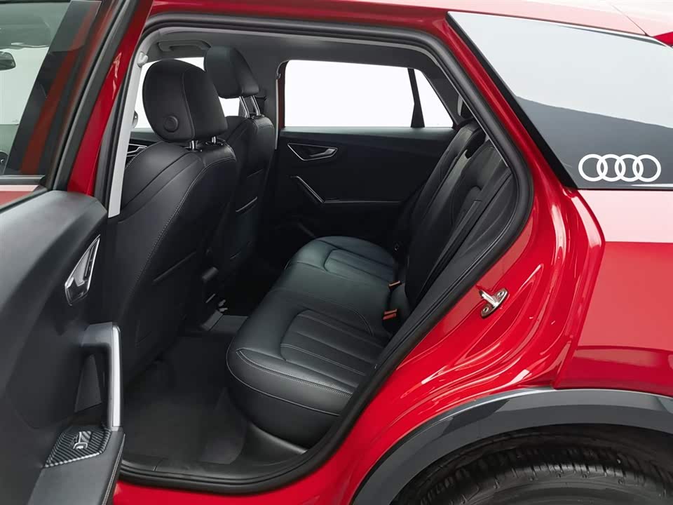 Audi Q2L Audi Q2L