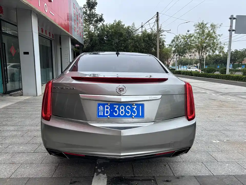 Cadillac XTS