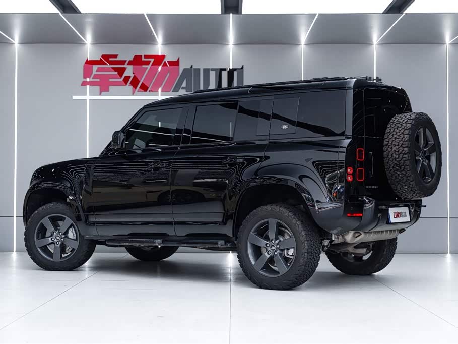 Land Rover guard