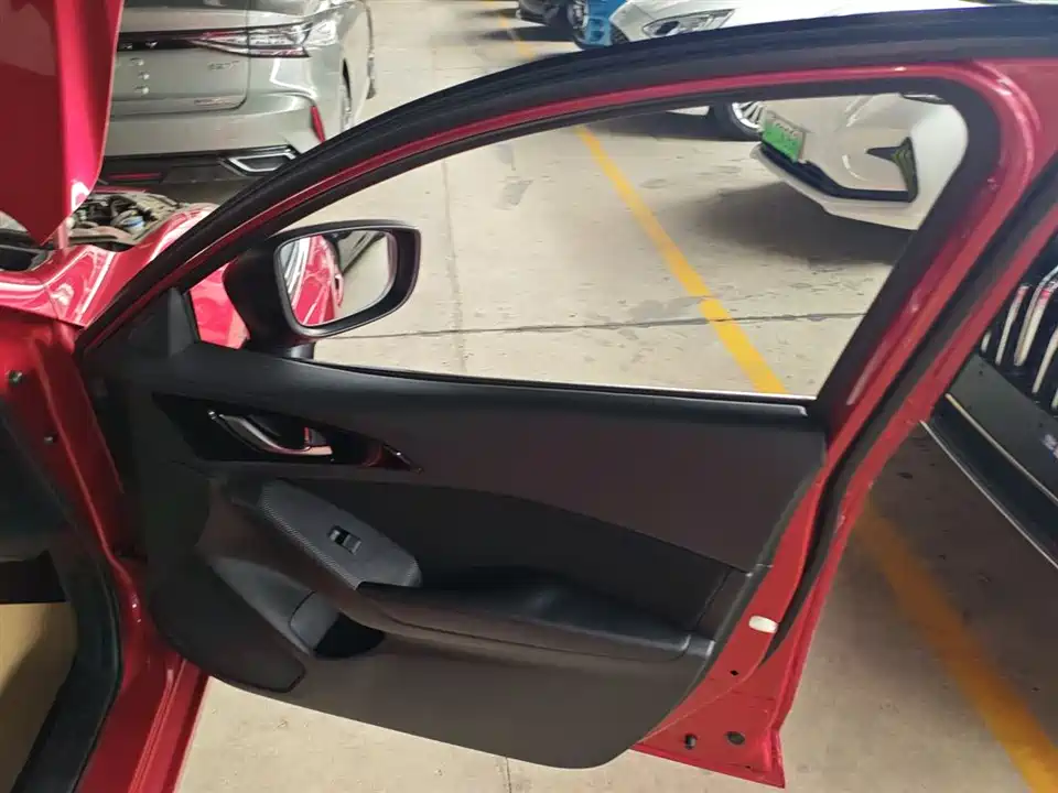Mazda 3 Angkesaila