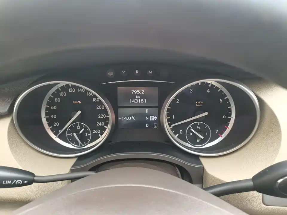 Mercedes-Benz R-class