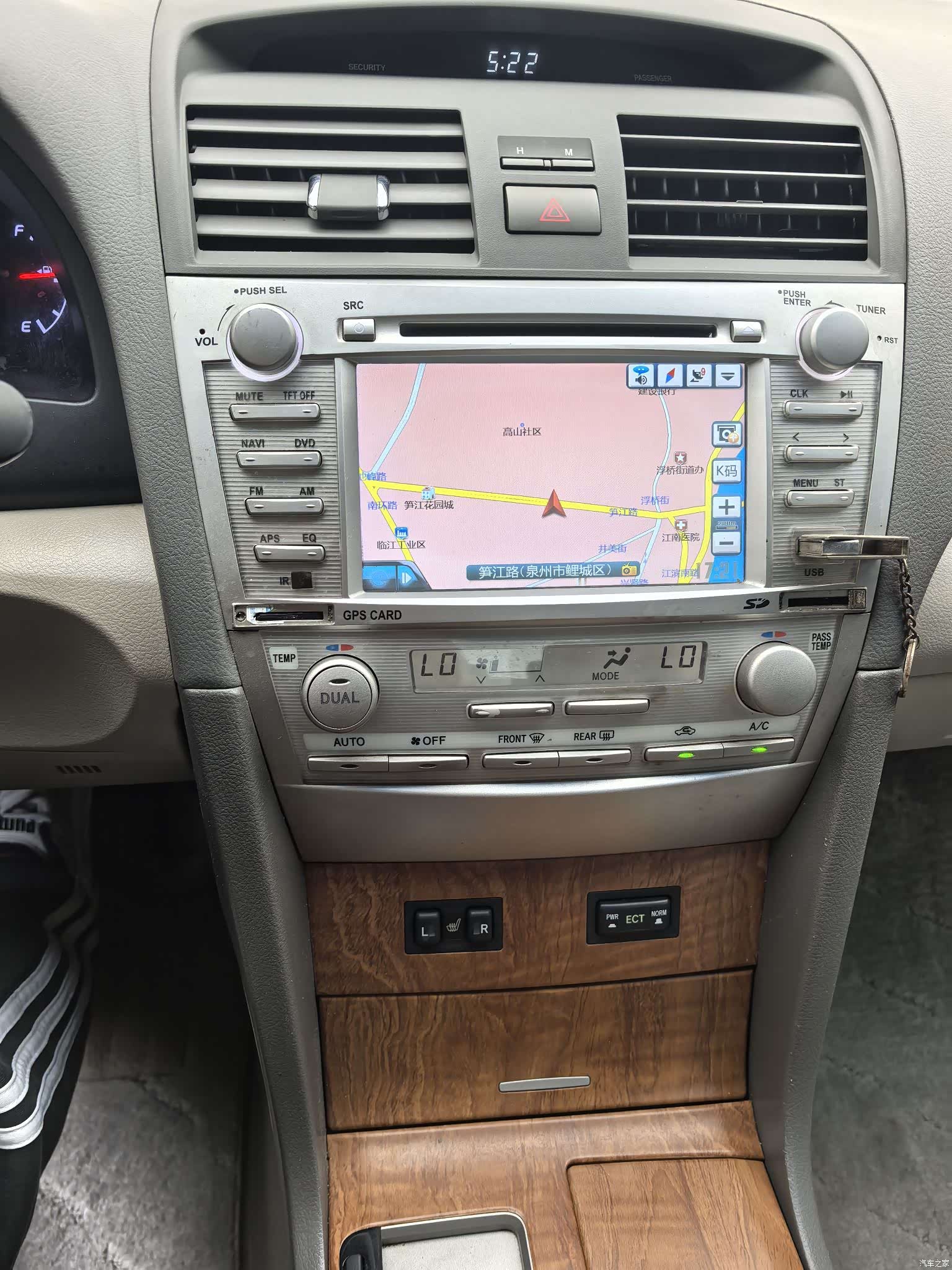 Toyota Camry, 2011 10