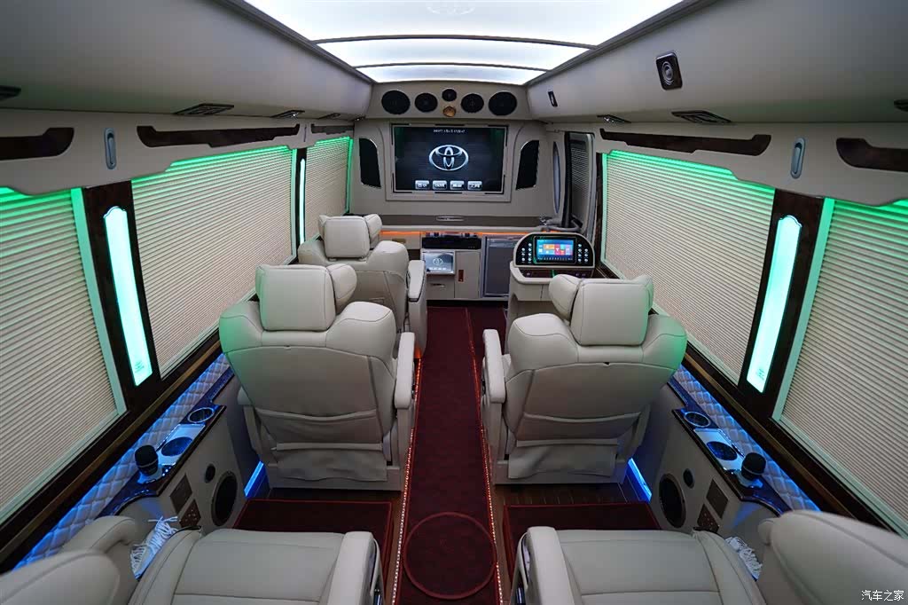 Toyota Coaster, 2018 16