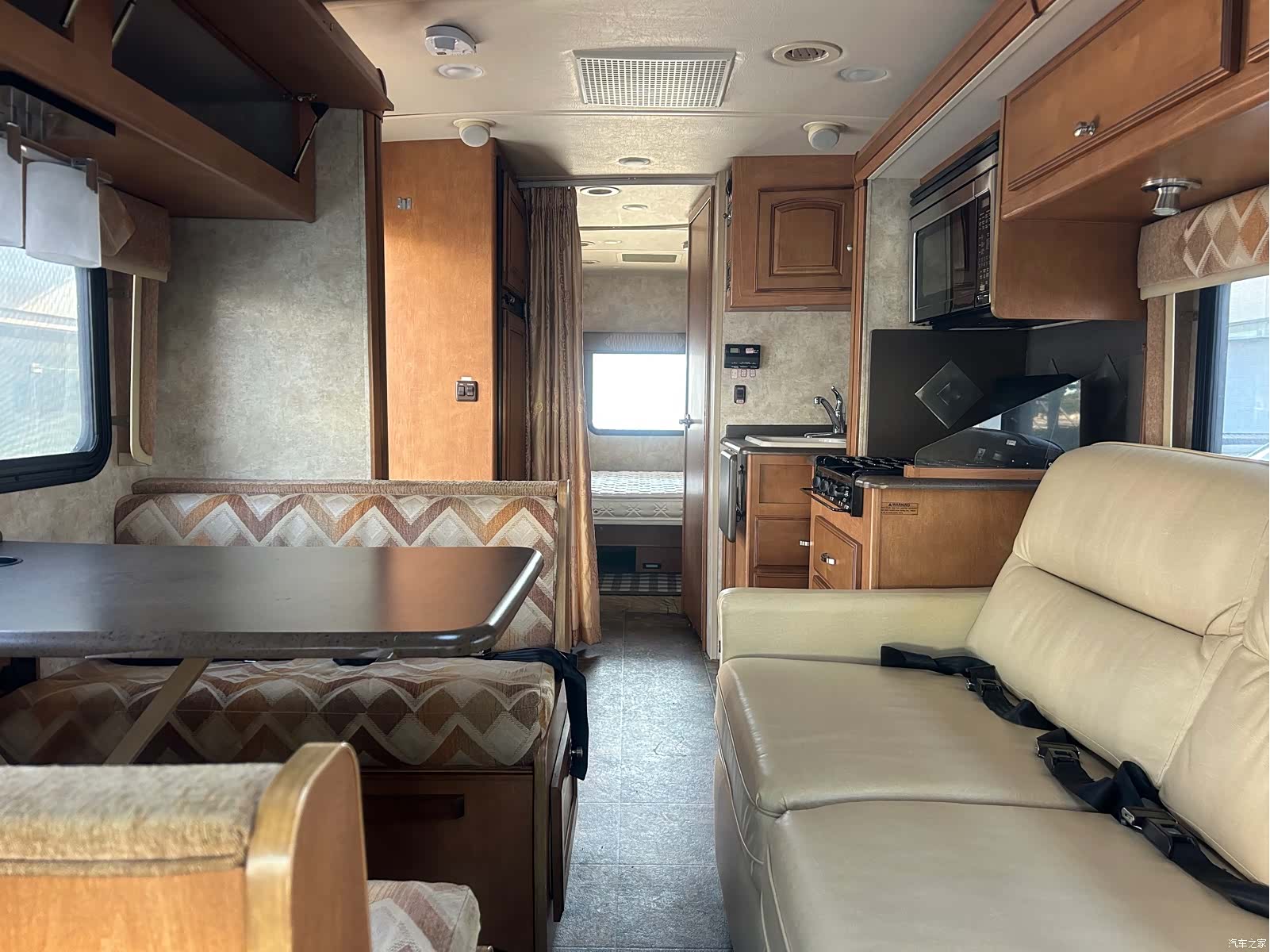 Ford E350, 2012 13