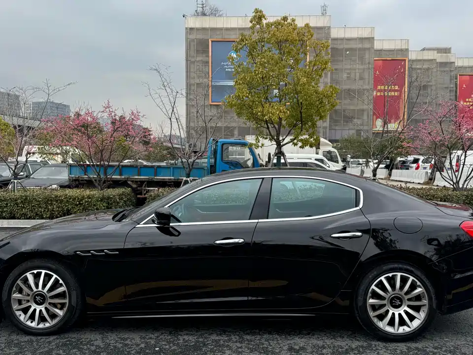 Maserati Ghibli Maserati Ghibli