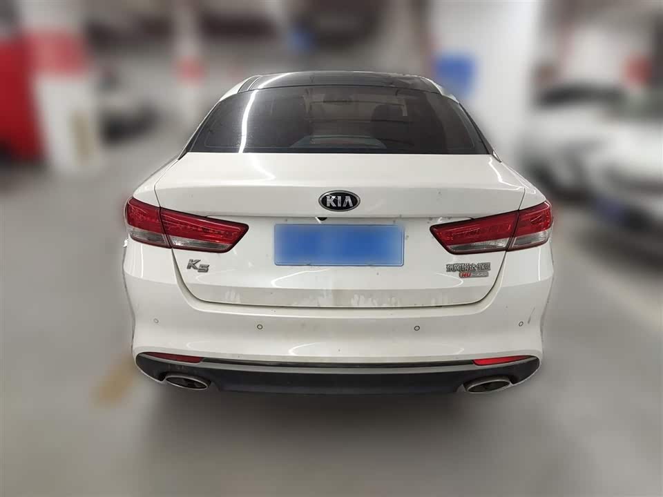 Kia K5 Kia K5
