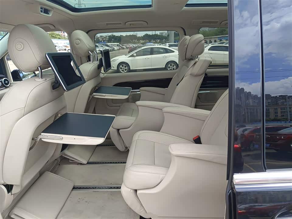 Mercedes-Benz V-class Mercedes-Benz V-class