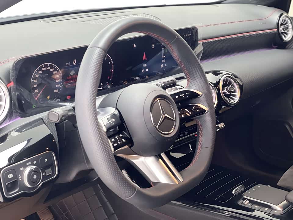 Mercedes-Benz Class A Mercedes-Benz Class A