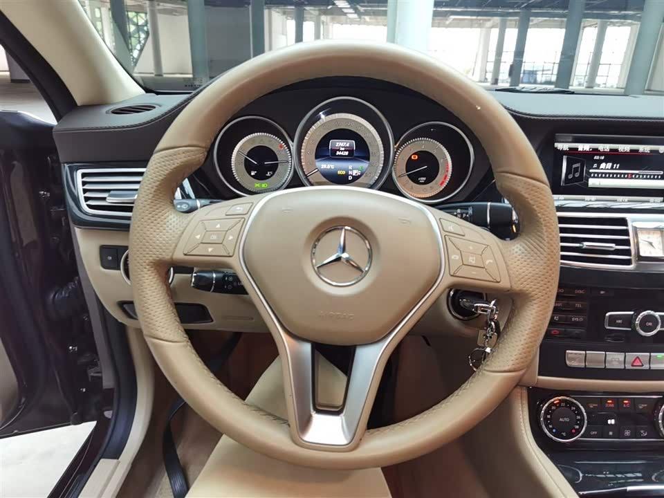 Mercedes-Benz CLS Mercedes-Benz CLS