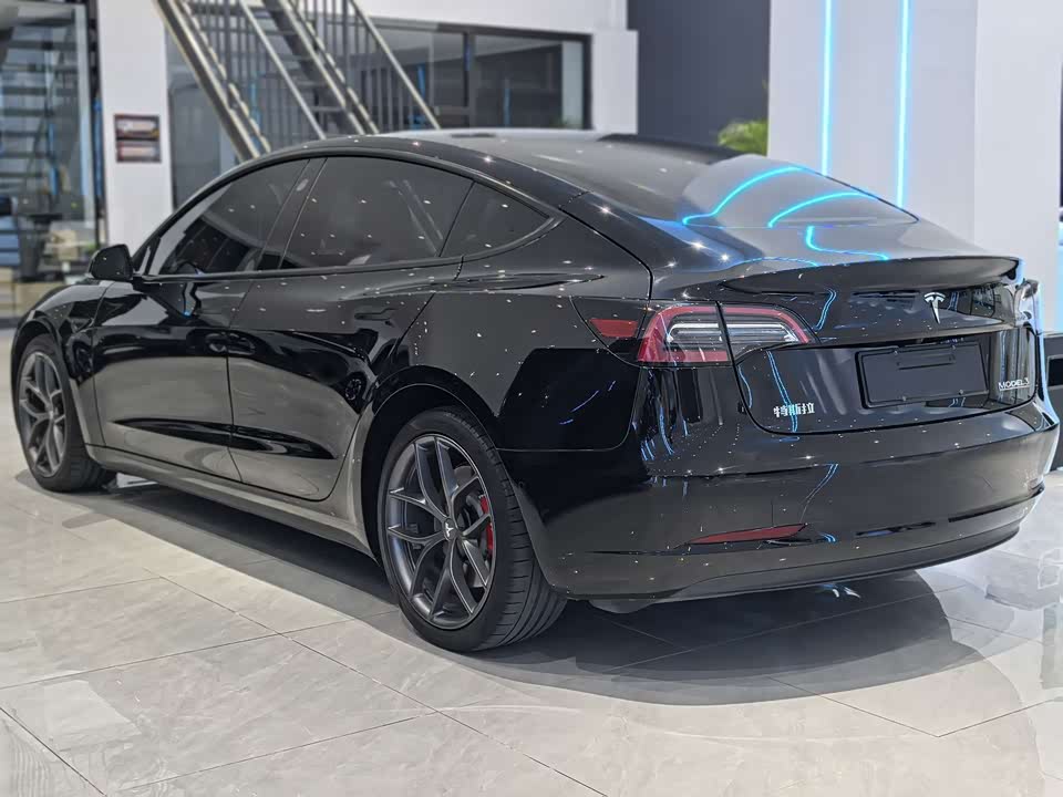 Tesla Model 3 Tesla Model 3