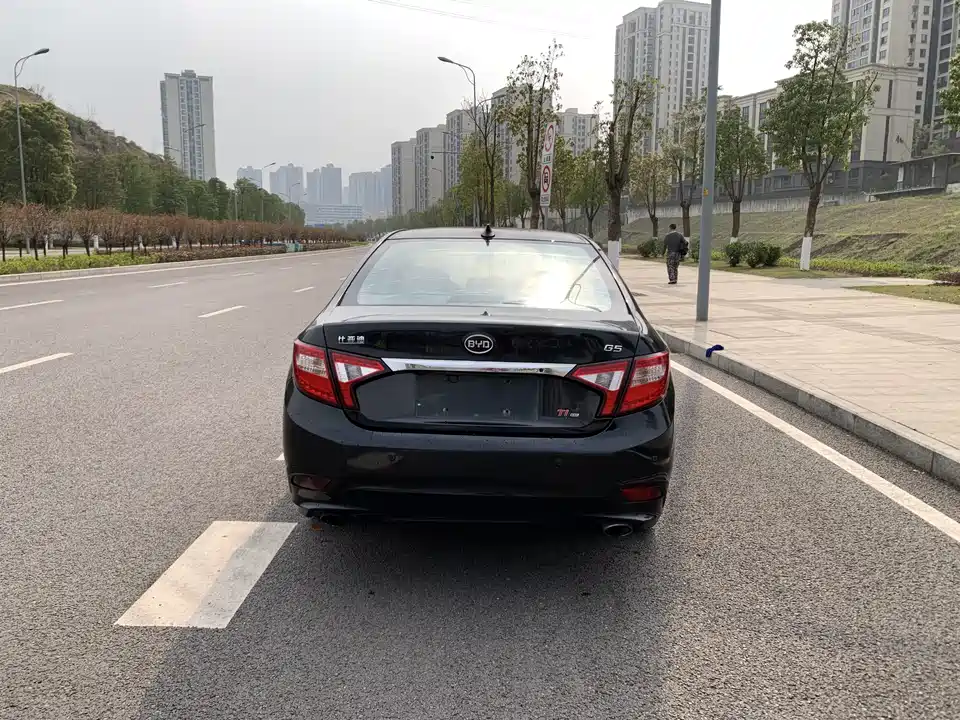 BYD G5