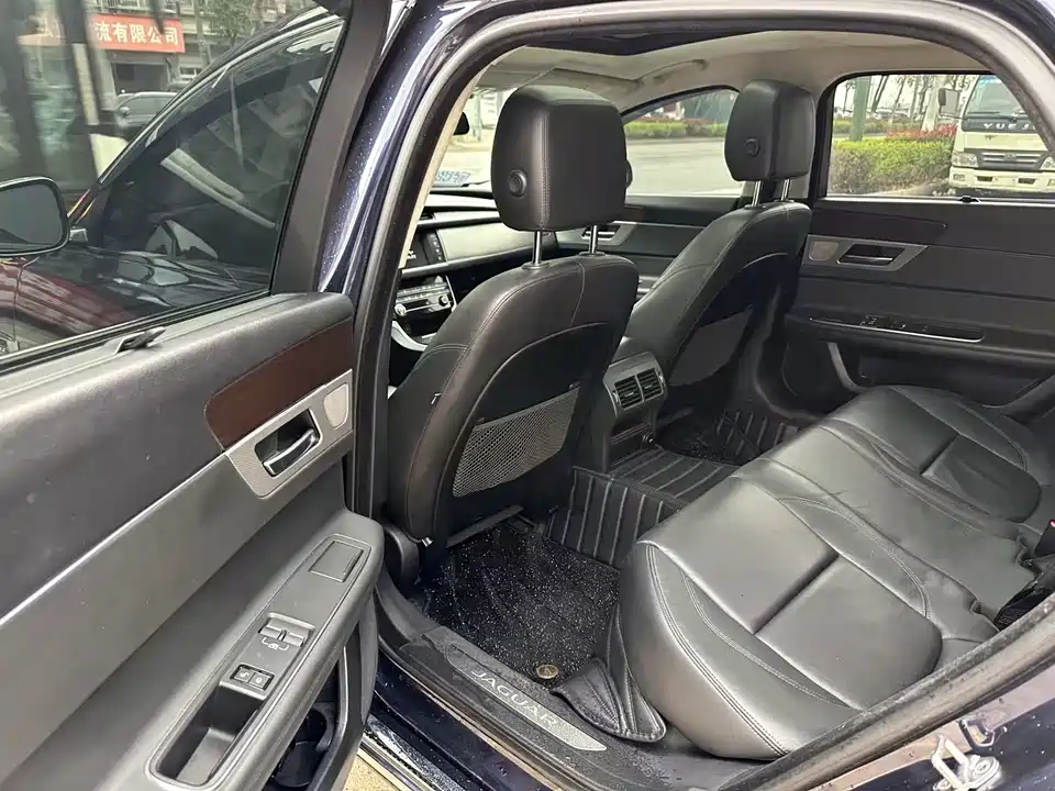 Jaguar XFL