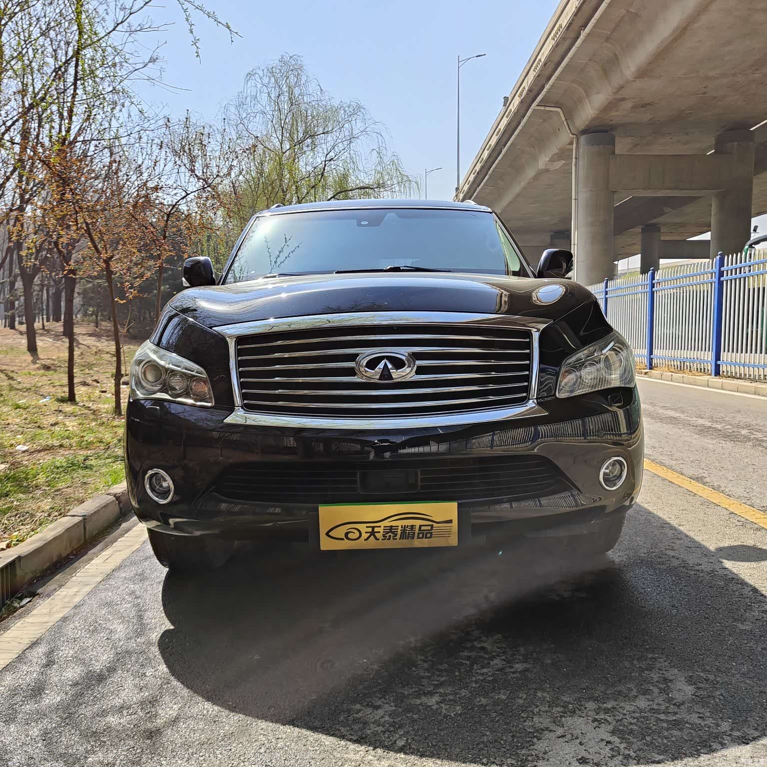 Infiniti QX56, 2013 3
